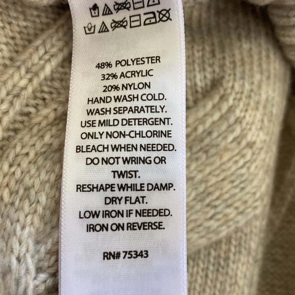 Women’s Medium V-neck sweater vest - Picture 4 of 4